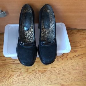 Beautiful, very comfortable shoes made in France